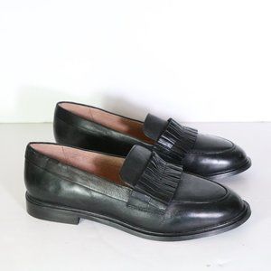 Seychelles Black Leather Loafers Size 6 Slip On Almond Toe
